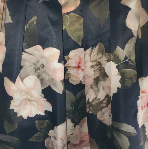 Xscape Women's Size 6 Floral-Print Fit & Flare Dress New with Tags. - Picture 2 of 3